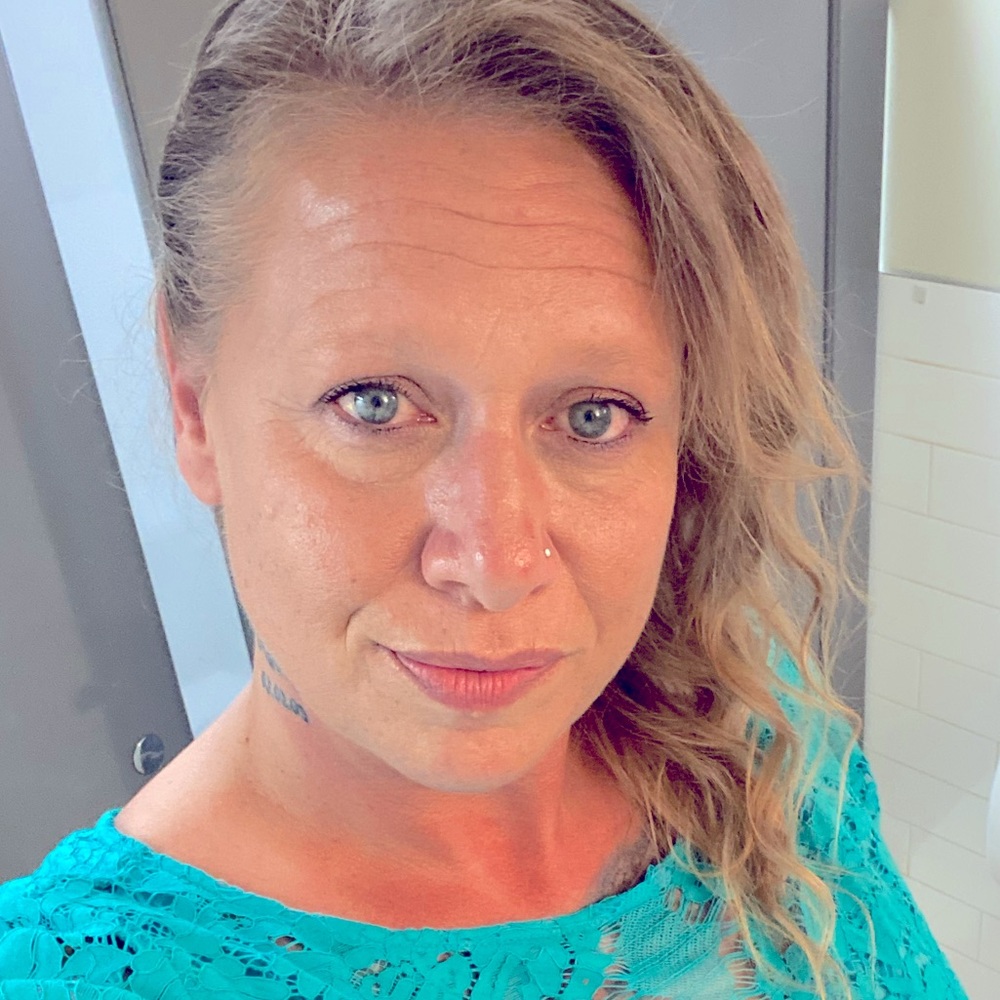 Meet your Posher, Jenn